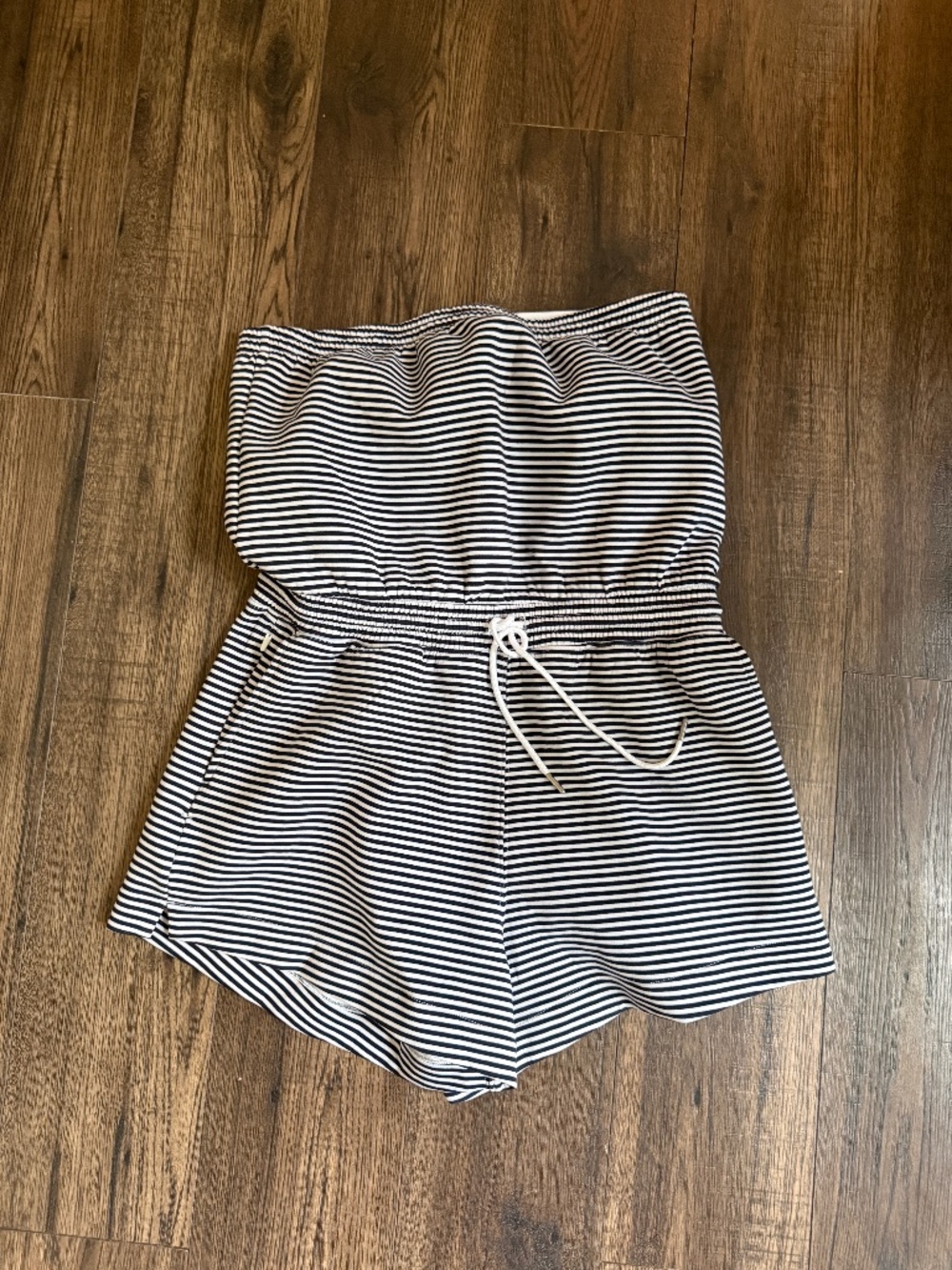 Abercrombie YPB neoKNIT Strapless Romper Navy Stripe Size Medium